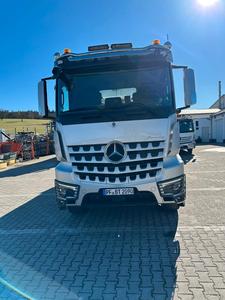 Mercedes-Arocs 5, 3 Ejes, 6X2, Diésel Euro 6, Transmisión Manual, Suspensión Neumática, Volante a la Izquierda, Camión Logístico Nuevo, 251-350hp - Product Image 3