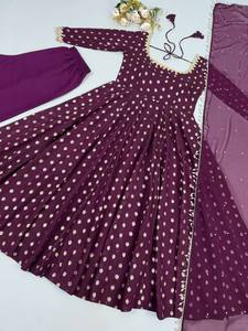 Salwar Kameez Anarkali évasé en polyester imprimé violet, orné d'un dupatta, pour mariage traditionnel indien et pakistanais pour femmes - Product Image 4