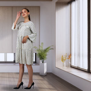 Vestido de verano blanco elegante para mujer, estampado de lunares adornado a mano, manga de campana cómoda, diseño escalonado fluido, volantes naturales - Product Image 2