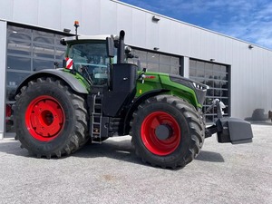 Tractor Agrícola Fendt 1050 Vario de 75HP con Motor, Caja de Cambios, Rodamientos y Bomba, Usado, Listo para la Venta, Más de 5 Años de Uso - Product Image 4