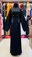 Abaya Modeste pour Femme à Col en V et Manches Longues avec Ceinture à Pompons, Longueur Cheville, Couleur Unie, en Crêpe de Rayonne, Style Cache-Cœur