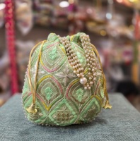 Magnifique sac Potli brodé de perles, cadeau de mariage indien, pochette décorative pour cadeaux de fête et de remerciement
