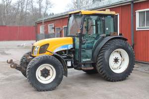 Tracteur New Holland TS6.120 4WD 185HP d'occasion, roulement de pompe, moteur Cummins, usage agricole, garantie de 3 ans, hydraulique multifonctionnel - Product Image 5