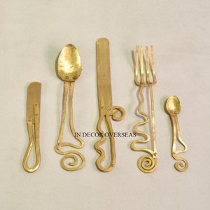 Juego de cubiertos de aspecto atractivo de diseñador de arte creativo moderno de Metal de primera calidad chapado en oro de alta calidad suministro de accesorios de cubiertos - Product Image 1