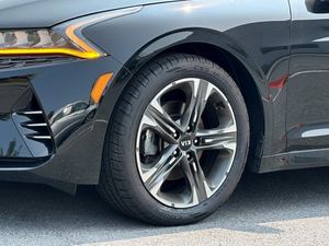 Utilisé pour KIA K5 EX FWD Sedan Ready Ship Door-to-Door Delivery Boîte de vitesses manuelle/automatique 4L Engine Gas Electric Fuel Light/Dark - Product Image 2