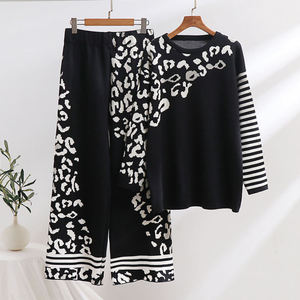 2025 automne nouveau pull à manches longues à la mode coupe ample, pantalon taille haute femmes ensemble hommes - Product Image 4