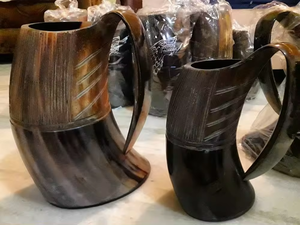Tasse à vin de thé en corne de buffle de conception Viking de haute qualité Style animal unique poli avec une technique sculptée par l'artisanat en croissant - Product Image 3