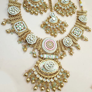 ENSEMBLE DE BIJOUX INDIENS TRADITIONNELS ET À LA MODE EN CUIVRE ENSEMBLE DE BIJOUX DE MARIAGE POUR FEMMES BOUCLES D'OREILLES ET COLLIER - Product Image 1