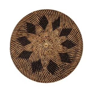 Haute qualité écologique jonc de mer tissé 4 pièces sous-verre ensemble couleur naturelle tapis de cuisine tampons fabriqués au Vietnam en gros - Product Image 6