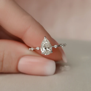 คอลเลกชันหรูหราแหวนหมั้นเพชรสำหรับปลูกลูกแพร์2CT 14K สีเหลืองทองชุดปาร์ตี้ที่ได้รับการรับรอง IGI สไตล์คลาสสิก - Product Image 4
