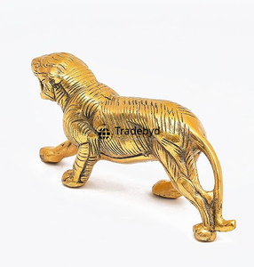 Tradebyd Sculpture de coulée en métal artisanale pièce de déclaration artistique pour cadeau de décoration intérieure - Product Image 6