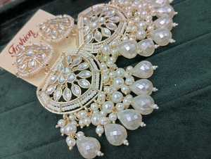 Ensembles de bijoux de fête élégants Ensemble de boucles d'oreilles en alliage de zinc léger pour vêtements de mariage traditionnels Tendance et élégant - Product Image 3