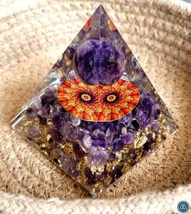 Meilleure vente Sphère de pyramide nubienne AGATE de qualité supérieure Quartz sculpté Améthyste Orgone Décoration de la maison avec protection EMF - Product Image 4