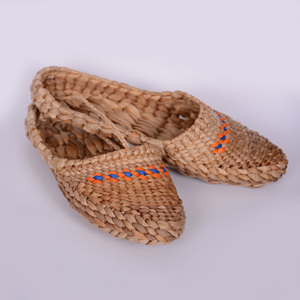 <b>Comfortable</b> water hyacinth foot wears <b>for</b> men & <b>women</b> natural summer footwear slides from top factory - Product Image 1