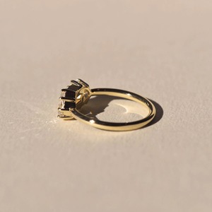 Premium Half Moon Cut Moissanite Diamond Anillo de plata Compromiso elegante Joyería nupcial Boda clásica al por mayor - Product Image 4
