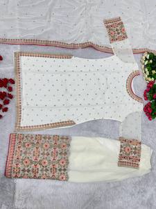 Grossiste costume de sharara de couleur blanche et costume de gharara pour les femmes portent dans les festivals, les mariages, les fêtes et les occasions spéciales - Product Image 4