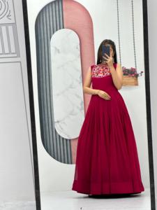 2024 cuello redondo crepé rayón estampado Floral XXL de talla grande hasta el suelo vestido informal Patchwork bordado estilo lavable para mujer - Product Image 5