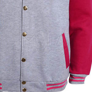 Veste Letterman sur mesure pour hommes avec broderie de corps en laine et de manches en cuir et service de marque privée - Product Image 4