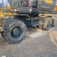 Excavatrice sur pneus HYUNDAI d'occasion de 21 tonnes, modèle 2023, avec moteur, pompe et alternateur pour travaux de terrassement