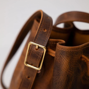 Bolso Tipo Cubo de Cuero Genuino Rojo con Cordón y Borla, Estilo Vintage, Bolso de Mano para Mujer para Uso Diario - Product Image 3