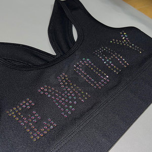 Soutien-gorge de sport fabriqué au Pakistan, confortable, en tissu flexible, idéal pour l'entraînement, les performances et les exercices. - Product Image 4