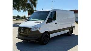 Fourgon utilitaire Mercedes-Benz Sprinter 2500 2023, toit standard, moteur diesel I4 HO, 144 pouces, propulsion arrière - Product Image 2