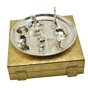 Articles de Pooja en Laiton Doré de Haute Qualité, Coffrets Cadeaux de Luxe, Accessoires Décoratifs en Laiton Pur, Coffrets Cadeaux Diwali Traditionnels Indiens - Product Image 3