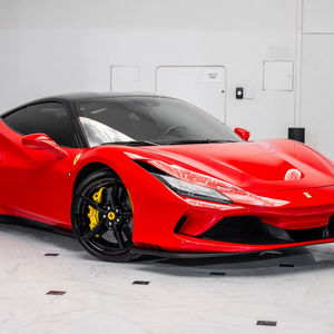 Ferrari F8 Tributo 2020 légèrement utilisée, en excellent état - Product Image 1
