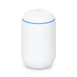 Routeur Ubiquiti UDM, UniFi Dream Machine, 4x4 MIMO, double bande, AC WAVE2, 5x RJ45 1000 Mb/s - Product Image 1