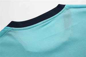 Kit de fútbol de calidad profesional, conjunto de entrenamiento y desgaste de partido de patrón sólido en uniforme deportivo de poliéster para jugadores de fútbol de Club - Product Image 5