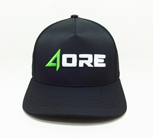 Casquettes de baseball de performance avec logo personnalisé 5 panneaux Casquettes de sport perforées trous découpés au laser Étanche Respirant Couvre-chef OEM Vietnam - Product Image 1