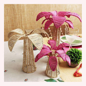 Camino de mesa de rafia y ratán hecho a mano | 2025 Bohemian Coastal-Chic Home Accent para una cena elegante y entretenida - Product Image 6