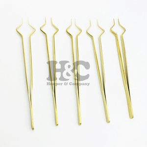 Pinces à épiler professionnelles en acier inoxydable anti-magnétiques pour extensions de cils, design en vison doré, logo lisse, cils plats - Product Image 3