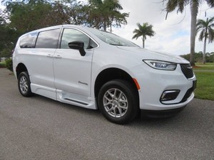 Listo para Enviar: Chrysler Pacifica Select 2025, Minivan de 4 Puertas, 280 Millas, Blanca, Minivan de Pasajeros, 3 Años de Garantía, Título Limpio - Product Image 6