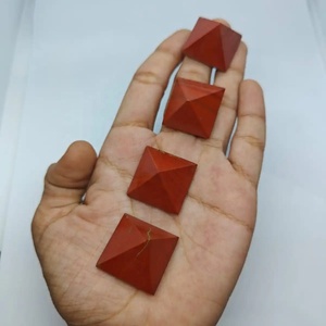 Piedra piramidal de jaspe rojo natural de alta calidad para sanación y astrología, pirámide para Reiki, rejilla y corrección Vastu - Product Image 1