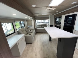 FOURNISSEUR DE NOUVELLES REMORQUES DE CAMPING FOREST RIVER VIBE 2800 RL 2026 À VENDRE - Product Image 2