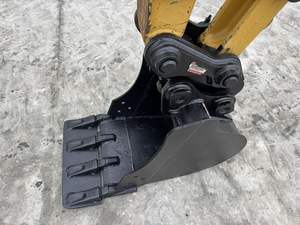 La mini-pelle Best Cat 306 CR offre une puissance et des performances maximales dans un format miniature pour vous aider à travailler. - Product Image 6