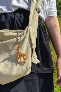 Llavero de Coche de Lujo Hecho a Mano con Cuentas Bordadas, Estilo Clásico, Llavero con Cuentas, Accesorio para Bolso, Hecho a Mano en Verde - Product Image 3