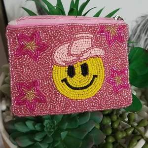 Accesorio de moda occidental de alta calidad, bolso hecho a mano con cuentas de vaquero, Mini monedero con cierre de cremallera en lona amarilla rosa - Product Image 1
