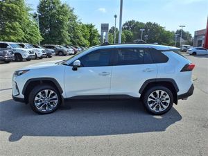 Toyota R A V4 XLE Premium AWD 2024 d'occasion - Product Image 4