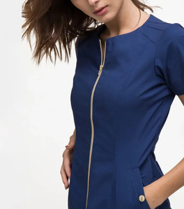 Ensembles d'uniformes de gommage médical personnalisés en gros OEM Soins infirmiers hospitaliers haut de gamme à manches courtes avec col montant pour le personnel et les patients - Product Image 4