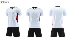 Camiseta de fútbol Premium personalizable, ropa de rendimiento óptimo para uso en campo - Product Image 6