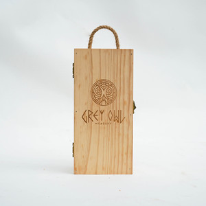 Boîte-cadeau de whisky en bois de stockage de bouteille unique fabriquée à la main de qualité supérieure vernis de gaufrage personnalisé et impression laser - Product Image 4