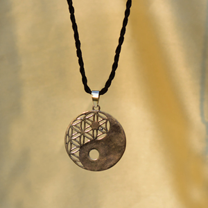 Nouvelles arrivées en stock : collier Yin Yang personnalisé, pendentif bohème en laiton, bijoux pour homme plaqués argent, fleur de vie céleste, vente en gros. - Product Image 6