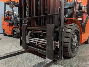 Offre exclusive aux enchères pour chariots élévateurs pneumatiques FY35 2026 avec capacité de maintien de 8000 LBS - Product Image 3