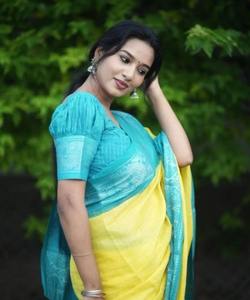 DESIGNER LICHI SOIE JACQUARD TRAVAIL SAREE AVEC CHEMISIER NON COUDU FESTIVAL WEAR PRIX DE GROS VÊTEMENT ETHNIQUE JAUNE - Product Image 2