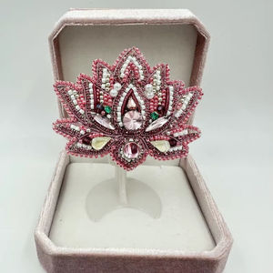 Broches perlées Broche design faite à la main. Accessoires de haute qualité. Broche design unique. Baby shower meilleur cadeau. - Product Image 1