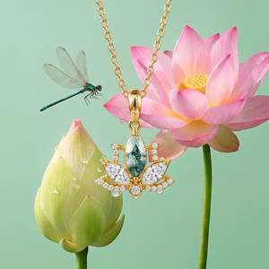 Collier Jeulia Gold Lotus avec agate mousse taille marquise - Product Image 5
