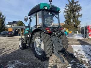 Tractor Agrícola F4100 de 100HP 4WD con Cabina, Motor Diésel Weichai de Uso Pesado, Bomba y Caja de Cambios - Product Image 5
