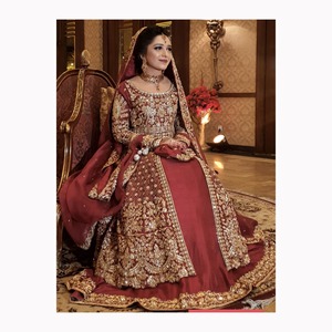 Costume en soie pakistanaise brodé lourd de haute qualité pour vêtements de fête du fournisseur indien - Product Image 5